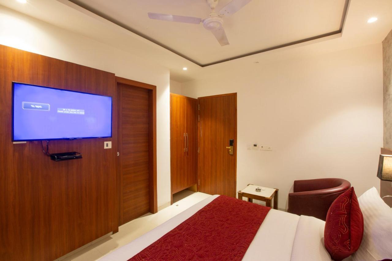 Hotel Arch Suites - Near Aerocity New Delhi Luaran gambar