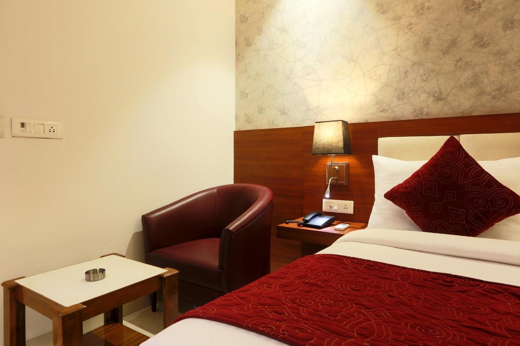 Hotel Arch Suites - Near Aerocity New Delhi Luaran gambar