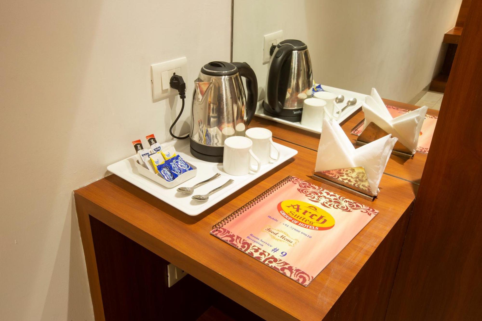Hotel Arch Suites - Near Aerocity New Delhi Luaran gambar