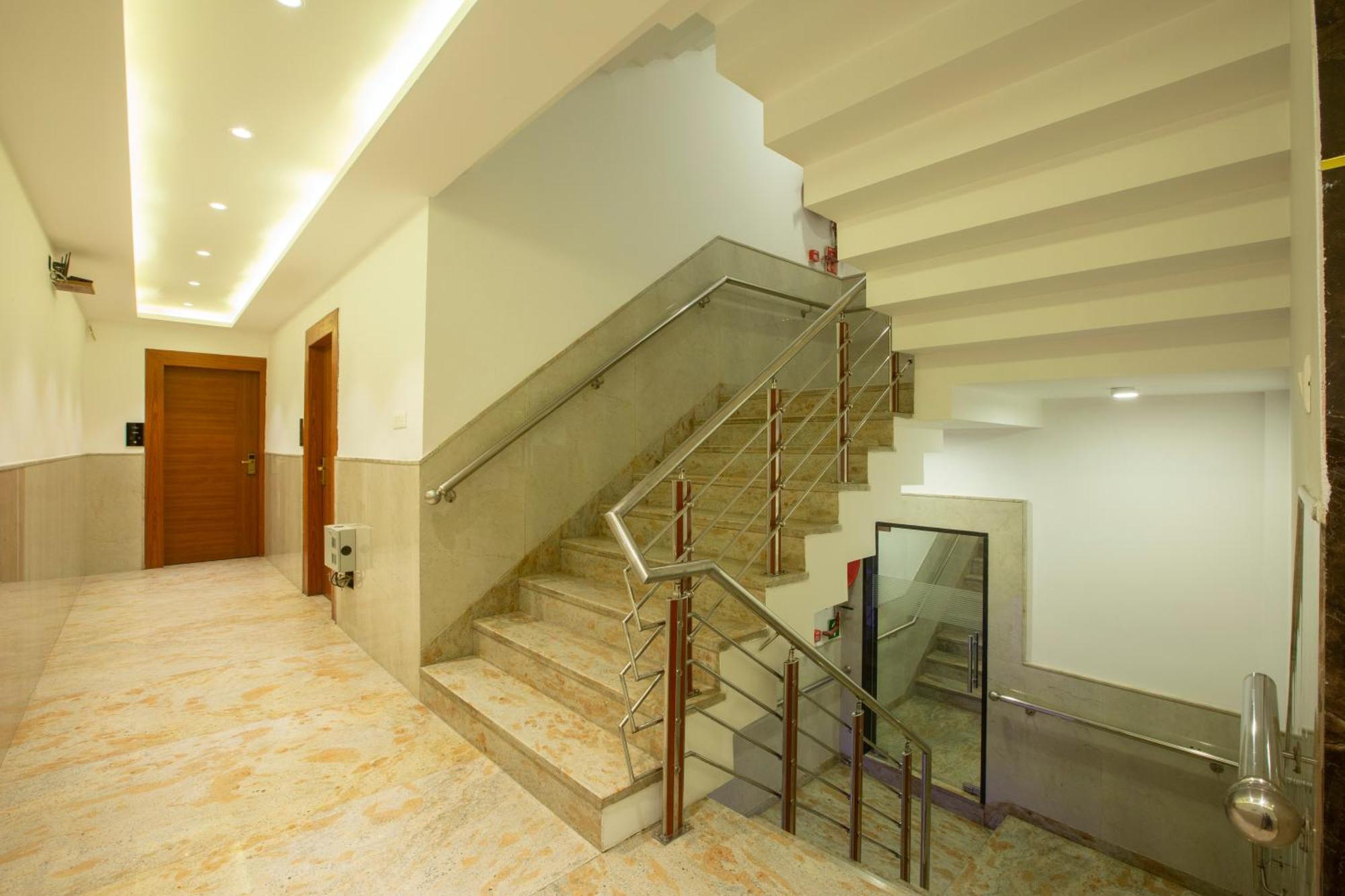 Hotel Arch Suites - Near Aerocity New Delhi Luaran gambar