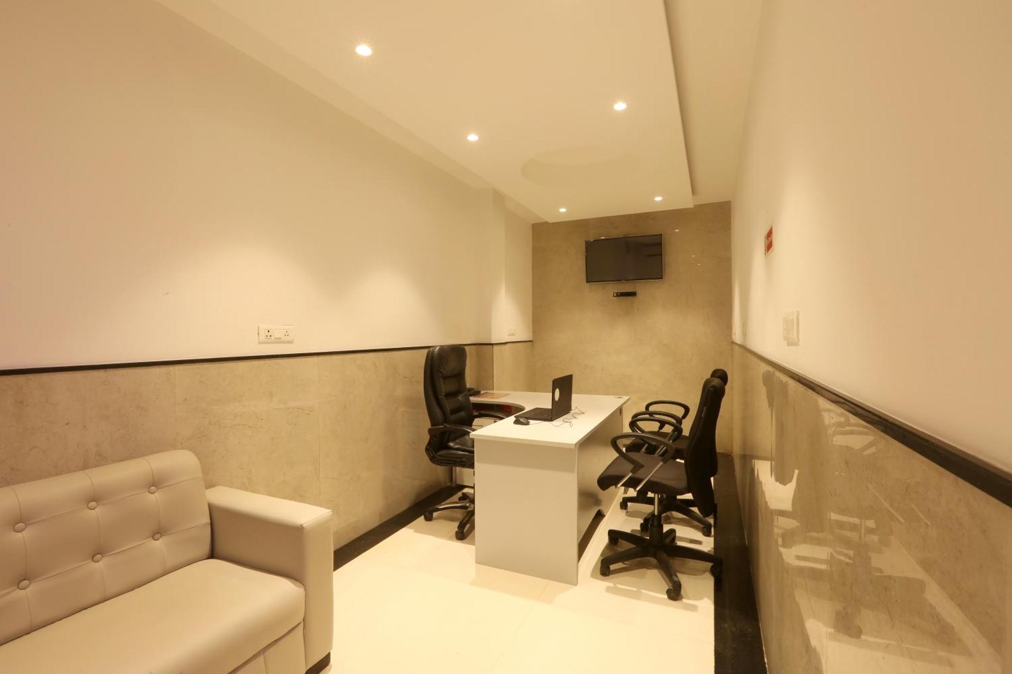 Hotel Arch Suites - Near Aerocity New Delhi Luaran gambar