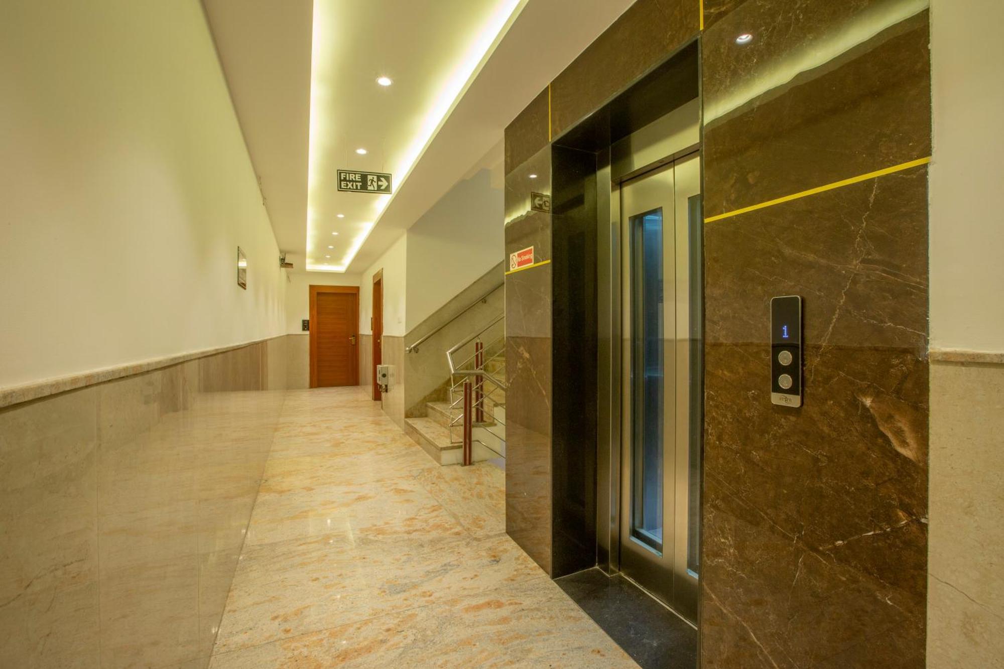 Hotel Arch Suites - Near Aerocity New Delhi Luaran gambar