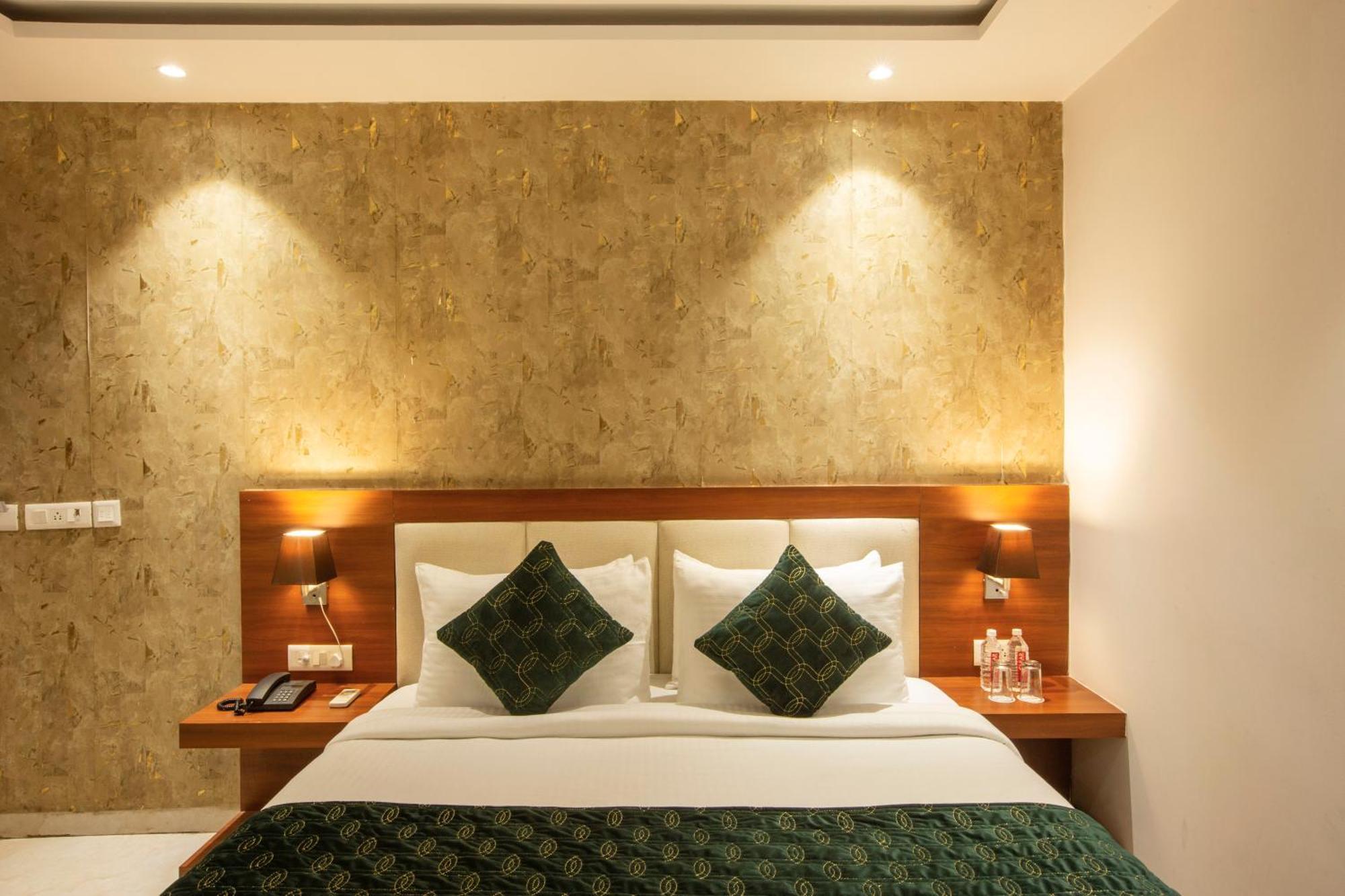 Hotel Arch Suites - Near Aerocity New Delhi Luaran gambar